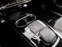 Mercedes-Benz A-klasse 180 AMG Sport Automaat (PANORAMADAK, GROOT NAVI, LEDER/ALCANTARA, CAMERA, STOELVERWARMING, SPORTSTOELEN, NIEUWE APK, LANE ASSIST, NIEUWSTAAT)