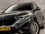 BMW X1 xDrive25e High Executive 221Pk Automaat (GROOT NAVI, CLIMATE, STOELVERWARMING, GETINT GLAS, SPORTSTOELEN, CAMERA, ELEK ACHTERKLEP, NIEUWE APK, NIEUWSTAAT)
