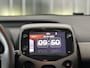 Toyota Aygo 1.0 VVT-i x-play | 1 Eigenaar | Camera | Apple Carplay/Android Auto | Airco | Hill Hold Functie |