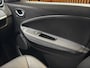 Renault Zoe R110 Life Carshare 52 kWh | SOH 100%! | Eigen accu | Stoel- Stuur verwarming |  | Half leder