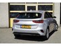 Kia Ceed 1.0 T-GDi 5drs DynamicLine BJ2022 Lmv 16" | Led V+A | Pdc | Achteruitrijcamera | App-Connect | Navi | Climate control | Cruise control | Getint glas