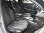 Peugeot 208 1.2 Hybrid 145 e-DCS6 GT DEMO | Camera | Parkeersensoren V+A | Sportstoelen | Cruiste Control Adaptief | Apple Carplay & Android Auto | 17" LMV