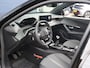 Peugeot 2008 1.2 PureTech 100 Allure 1ste Eigenaar | Parkeersensoren V+A | Climate Control | Navigatie | 17" LMV
