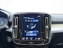 Volvo XC40 T4 211pk R-Design Expr. / Adapt. Cruise / Leder / BLIS / Stoel + Stuurw. Verwarming / PDC + Camera / DAB / Apple CarPlay / Elektr. Achterklep / Noodreservewiel / Keyless / 18'' /