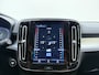 Volvo XC40 T4 211pk R-Design Expr. / Adapt. Cruise / Leder / BLIS / Stoel + Stuurw. Verwarming / PDC + Camera / DAB / Apple CarPlay / Elektr. Achterklep / Noodreservewiel / Keyless / 18'' /
