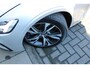 Volvo V60 B4 197 PK Automaat R-Design | Schuif/Kantel Dak | Leder Sportstoelen | H & K | Trekhaak | Stoel/stuur verw. | BLIS |