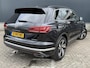 Volkswagen Touareg 3.0 TSi eHybrid 4MOTION 20"/Panoramadak/Trekhaak/Luchtvering/Leder/Stuur + voorruit + stoelverwarming v+a/Dodehoek/Adaptieve cruise