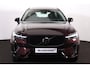 Volvo XC60 T6 Recharge AWD Plus Dark - Panorama/schuifdak - IntelliSafe Assist & Surround - 360º Camera - Harman/Kardon audio - Verwarmde voorstoelen, stuur & achterbank - Parkeersensoren voor & achter - Elektr. bedienb. voorstoelen met geheugen - Head up display - Draadloze tel. lader - Inklapbare trekhaak - 19' LMV