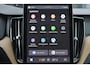 Volvo XC60 T6 Recharge AWD Plus Dark - Panorama/schuifdak - IntelliSafe Assist & Surround - 360º Camera - Harman/Kardon audio - Verwarmde voorstoelen, stuur & achterbank - Parkeersensoren voor & achter - Elektr. bedienb. voorstoelen met geheugen - Head up display - Draadloze tel. lader - Inklapbare trekhaak - 19' LMV