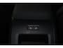 Volvo XC60 T6 Recharge AWD Plus Dark - Panorama/schuifdak - IntelliSafe Assist & Surround - 360º Camera - Harman/Kardon audio - Verwarmde voorstoelen, stuur & achterbank - Parkeersensoren voor & achter - Elektr. bedienb. voorstoelen met geheugen - Head up display - Draadloze tel. lader - Inklapbare trekhaak - 19' LMV