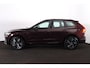 Volvo XC60 T6 Recharge AWD Plus Dark - Panorama/schuifdak - IntelliSafe Assist & Surround - 360º Camera - Harman/Kardon audio - Verwarmde voorstoelen, stuur & achterbank - Parkeersensoren voor & achter - Elektr. bedienb. voorstoelen met geheugen - Head up display - Draadloze tel. lader - Inklapbare trekhaak - 19' LMV