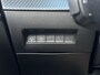 Peugeot e-208 EV GT Pack 50 kWh | Adaptive Cruise Control | Climate Control | Apple Carplay/Android Auto | Navigatie | Full LED | Alcantara | Parkeercamera/-sensoren | Keyless Entry/Start | Sfeerverlichting | DAB |