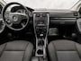 Mercedes-Benz B-klasse 160 Sport (AIRCO, STOELVERWARMING, XENON, SPORTSTOELEN, BLUETOOTH, CRUISE, NIEUWE APK, NIEUWSTAAT)