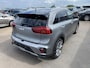 Kia Niro Hybrid 1.6 GDi DynamicLine Plus Navigatie, Achteruitrijcamera, Smart Key, Privacy glass, 18" LMV, Parkeersensoren voor + achter