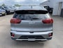 Kia Niro Hybrid 1.6 GDi DynamicLine Plus Navigatie, Achteruitrijcamera, Smart Key, Privacy glass, 18" LMV, Parkeersensoren voor + achter