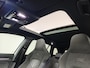 Volkswagen Golf Variant 1.5 eTSI R-Line Edition | Panoramadak | Stoelverwarming | Achteruitrijcamera | Navigatie |