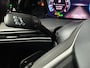 Volkswagen Golf Variant 1.5 eTSI R-Line Edition | Panoramadak | Stoelverwarming | Achteruitrijcamera | Navigatie |