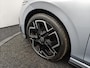 Volkswagen Golf Variant 1.5 eTSI R-Line Edition | Panoramadak | Stoelverwarming | Achteruitrijcamera | Navigatie |