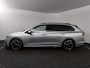 Volkswagen Golf Variant 1.5 eTSI R-Line Edition | Panoramadak | Stoelverwarming | Achteruitrijcamera | Navigatie |