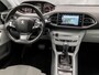 Peugeot 308 1.2 PureTech Allure Automaat (GROOT NAVI, LM VELGEN, STOELVERWARMING, SPORTSTOELEN, PARKEERSENSOREN, CRUISE, NIEUWE APK, NIEUWSTAAT)