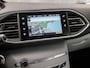 Peugeot 308 1.2 PureTech Allure Automaat (GROOT NAVI, LM VELGEN, STOELVERWARMING, SPORTSTOELEN, PARKEERSENSOREN, CRUISE, NIEUWE APK, NIEUWSTAAT)