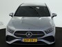 Mercedes-Benz A-klasse 250 e Plug-In Hybride AMG Sportpakket | Sfeerverlichting | Keyless Go | Parkeerpakket met Camera | CarPlay | Inclusief 24 maanden Mercedes-Benz Certified garantie voor Europa.