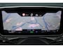 Mercedes-Benz C-klasse 300 e 4MATIC AMG Line | Distronic+ | Massage | Burmester | Panoramadak | Memory | Digital Light | HUD | Surround Camera | Augmented Reality | Verwarmd Stuurwiel |