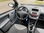 Peugeot 107 1.0-12V XR 5-Drs Stuurbekrachtiging Audio/CD EBD 2 x airbag Getint glas ABS Colorpakket Dealeronderhoud Nieuwe Apk!