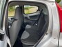 Peugeot 107 1.0-12V XR 5-Drs Stuurbekrachtiging Audio/CD EBD 2 x airbag Getint glas ABS Colorpakket Dealeronderhoud Nieuwe Apk!