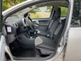Peugeot 107 1.0-12V XR 5-Drs Stuurbekrachtiging Audio/CD EBD 2 x airbag Getint glas ABS Colorpakket Dealeronderhoud Nieuwe Apk!