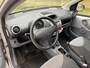 Peugeot 107 1.0-12V XR 5-Drs Stuurbekrachtiging Audio/CD EBD 2 x airbag Getint glas ABS Colorpakket Dealeronderhoud Nieuwe Apk!