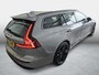 Volvo V60 2.0 B3 Essential Edition | Leder | Adaptieve Cruise Control | Sport Pack | 19" Black Edition Velgen | Stoelverwarming | Park Assist |