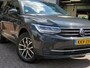Volkswagen Tiguan 1.4 TSI 245pk eHybrid / Stoel en stuurverw. / Sportstoelen massage / 17 Inch / Navi /  Carplay / BOVAG garantie