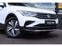 Volkswagen Tiguan 1.4 TSI eHybrid Elegance | Pano | Memory | HuD | El.Haak| ACC | 360 | IQ | DCC | Leer | Stuur/Stoelverwarming
