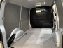 Volkswagen Transporter 2.0 TDI L1H1 150 PK Automaat / Airco / Cruise Control Adap. / CarPlay / PDC / Navigatie / 3-Zits