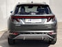 Hyundai Tucson 1.6 T-GDI HEV AWD Premium Edition / Uniek 4WD / Dealer onderhouden / 1.650 kg trekgewicht / Leder / Elektrische klep / Stoelventilatie / Stuur-, stoel- & achterbankverwarming / 19" LM wielen & All Season banden /