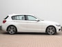 BMW 1-Serie 116i Corporate Lease High Executive | Stoelverwarming | Parkeersensoren voor & achter | Lederen bekleding | DAB Ontvanger | Climate controle |