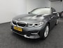 BMW 3-Serie Touring 330e Luxury Line | Laserlicht | Leren Sportstoelen | Carplay&Android | DAB | Sfeerverlichting