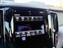 Volvo XC60 2.0 B4 Business Pro SPORTLEER E-TREKHAAK STOELSTUUR VERWARMING E-STOELEN NAVI ECC P-CAMERA 1E EIG