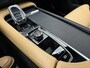 Volvo XC90 T8 390PK Automaat Recharge AWD Inscription | Nubuck Hemel | Head-up | Trekhaak | 360 Camera | Stoelverwarming/verkoeling | Memory | H & K |