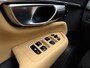 Volvo XC90 T8 390PK Automaat Recharge AWD Inscription | Nubuck Hemel | Head-up | Trekhaak | 360 Camera | Stoelverwarming/verkoeling | Memory | H & K |