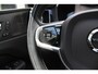 Volvo XC60 B5 Inscription | Panoramadak | Head-up display | Verwarmbare voorstoelen en stuurwiel | Rondom zichtcamera | Elekrische voorstoelen | Apple carplay/Android auto |