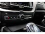 Volvo XC60 B5 Inscription | Panoramadak | Head-up display | Verwarmbare voorstoelen en stuurwiel | Rondom zichtcamera | Elekrische voorstoelen | Apple carplay/Android auto |