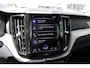 Volvo XC60 B5 Inscription | Panoramadak | Head-up display | Verwarmbare voorstoelen en stuurwiel | Rondom zichtcamera | Elekrische voorstoelen | Apple carplay/Android auto |