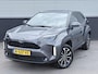 Toyota Yaris Cross 1.5 Hybrid First Edition Stoelverwarming, Parkeersensoren voor + achter, LED, Privacy glass, LMV, Dealeronderhouden, All-season banden