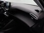 Peugeot e-2008 EV Allure Pack 50 kWh | Navi | Cruise | Clima | 17 inch LMV | Carplay | Parkeersensoren |