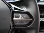 Peugeot e-2008 EV Allure Pack 50 kWh | Navi | Cruise | Clima | 17 inch LMV | Carplay | Parkeersensoren |