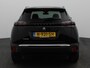 Peugeot e-2008 EV Allure Pack 50 kWh | Navi | Cruise | Clima | 17 inch LMV | Carplay | Parkeersensoren |