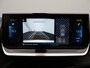 Peugeot e-2008 EV Allure Pack 50 kWh | Navi | Cruise | Clima | 17 inch LMV | Carplay | Parkeersensoren |