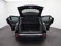 Peugeot e-2008 EV Allure Pack 50 kWh | Navi | Cruise | Clima | 17 inch LMV | Carplay | Parkeersensoren |